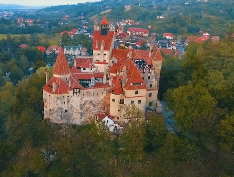 Castel Bran iarna