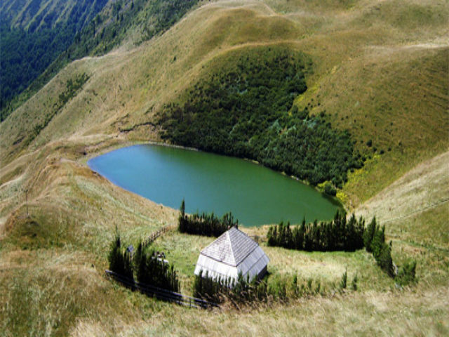 Lacul Vulturilor sau Lacul Fara Fund Lacul Vulturilor sau Lacul Fara Fund