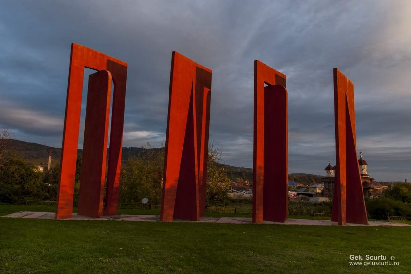 Monumentul „DADA” Monumentul „DADA”