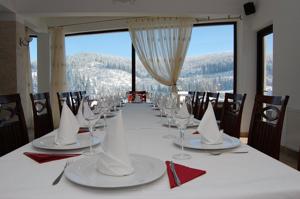 Restaurant Perla Bucovinei Restaurant Perla Bucovinei