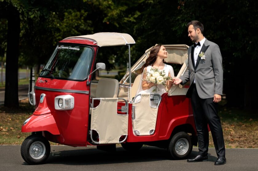 Tuk Tuk Turul orasului Bucuresti Tuk Tuk Turul orasului Bucuresti